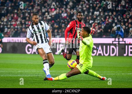 Udinese's Norberto Bercique Gomes Betuncal scores a goal 1-0 during the italian soccer Serie A match Udinese Calcio vs AC Milan on December 11, 2021 at the Friuli - Dacia Arena stadium in Udine, Italy (Photo by Ettore Griffoni/LiveMedia/NurPhoto) Stock Photo