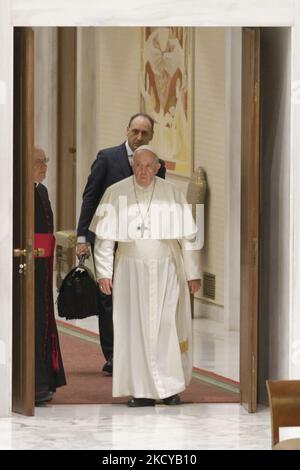 Pope Francis leads the weekly general audience in Saint Peter's square ...