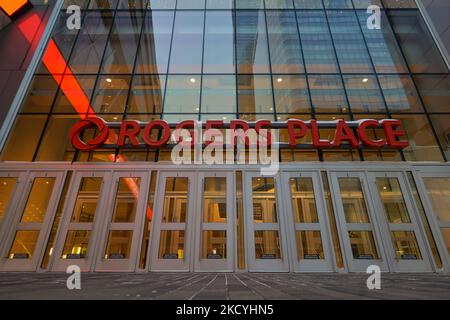General view of the empty Rogers Place Arena entrance. The 2022 World Juniors hockey tournament was cancelled Wednesday afternoon after multiple COVID-19 cases were found within the teams. On Wednesday, December 29, 2021, in Edmonton, Alberta, Canada. (Photo by Artur Widak/NurPhoto) Stock Photo