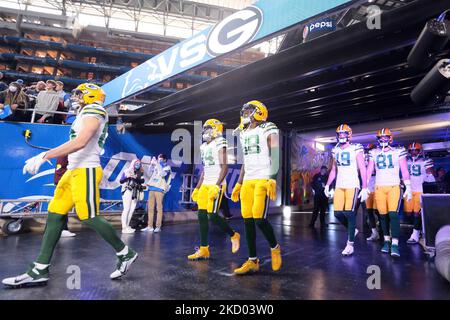 December 19, 2022: Green Bay Packers quarterback Aaron Rodgers #12 warms up  before the game against the Los Angeles Rams in Green Bay, Wisconsin.  Kirsten Schmitt/Cal Sport Media/Sipa USA(Credit Image: © Kirsten