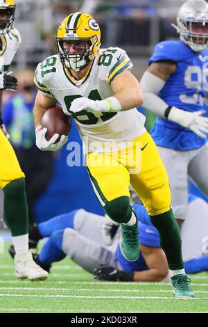 Green Bay, Wisconsin, USA. 1st Jan, 2023. Green Bay Packers tight end Tyler  Davis (84), Green Bay Packers tight end Josiah Deguara (81), and Green Bay  Packers quarterback Aaron Rodgers (12) celebrate