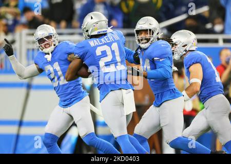 Detroit Lions free safety Tracy Walker III (21) plays against the  Pittsburgh Steelers during an NFL football game, Sunday, Nov. 14, 2021, in  Pittsburgh. (AP Photo/Justin Berl Stock Photo - Alamy