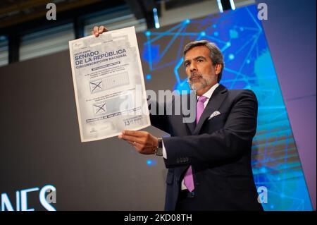 A member of Colombia's national registry shows the final ballot card for the Colombian senate during the Electoral Draw for the Congress, Senate and Chamber of Representatives ballots positions of the 2022 Colombian Elections, in Bogota, Colombia on January 12, 2022 in an event organized by the National Electoral Council (CNE) and the National Civil Registry (Registraduria Nacional del Estado Civil). (Photo by Sebastian Barros/NurPhoto) Stock Photo