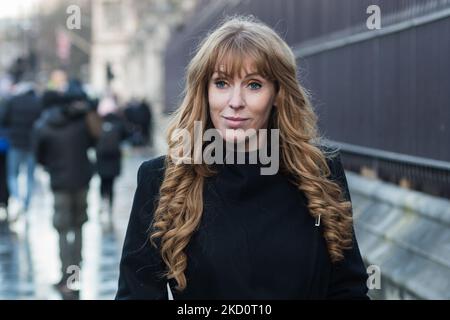 LONDON, UNITED KINGDOM - JANUARY 19, 2022: Deputy Leader of the Labour Party Angela Rayner walks outside the Houses of Parliament on January 19, 2022 in London, England. A senior civil servant Sue Gray is currently conducting an investigation into several alleged lockdown rule-breaking parties in Downing Street as Boris Johnson denied being warned that the garden party on 20 May 2020 could be against Covid-19 rules in place at the time. (Photo by WIktor Szymanowicz/NurPhoto) Stock Photo