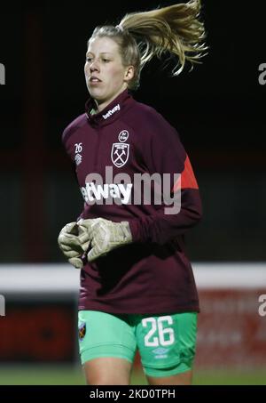 Emily Moore of West Ham United WFC during the pre-match warm-up during FA Women's Continental League Cup Quarter Final between West Ham United Women and ChelseaWomen, at The Chigwell Construction Stadium on 19th January , 2022 in Dagenham, England (Photo by Action Foto Sport/NurPhoto) Stock Photo