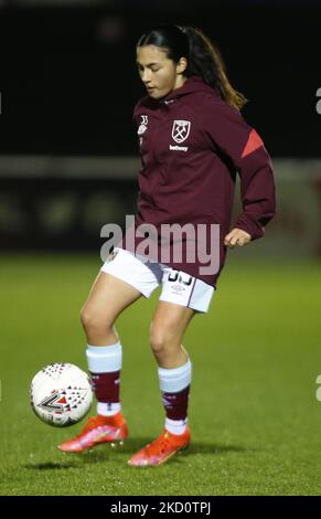 Halle Houssein of West Ham United WFC during the pre-match warm-up during FA Women's Continental League Cup Quarter Final between West Ham United Women and ChelseaWomen, at The Chigwell Construction Stadium on 19th January , 2022 in Dagenham, England (Photo by Action Foto Sport/NurPhoto) Stock Photo