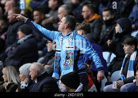 A Coventry fan shows his support during the Sky Bet Championship match between Coventry City and Queens Park Rangers at the Coventry Building Society Arena, Coventry on Saturday 22nd January 2022. (Photo by James Holyoak/MI News/NurPhoto) Stock Photo