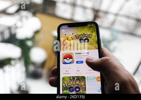 Los Angeles, Califórnia, EUA - 22 De Janeiro De 2020: Logótipo Do  Aplicativo Pokemon GO E Telefone Com ícone Fechado Em Fundo Ver Fotografia  Editorial - Imagem de vermelho, alto: 170023367