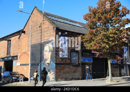 Mural of Jurgen Klopp, manager of FC Liverpool, painted by French street artist AKSE P19, on Jordan Street, in the Baltic Triangle, UK Stock Photo