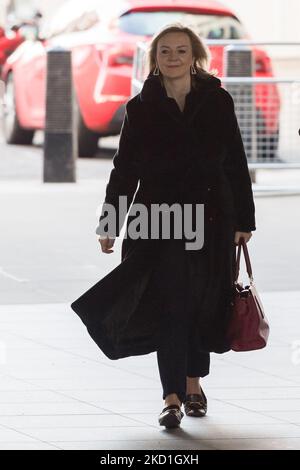 LONDON, UNITED KINGDOM - JANUARY 30, 2022: Secretary of State for Foreign, Commonwealth and Development Affairs, Minister for Women and Equalities Liz Truss arrives at the BBC Broadcasting House in central London to appear on the Sunday Morning programme on January 30, 2022 in London, England. (Photo by WIktor Szymanowicz/NurPhoto) Stock Photo