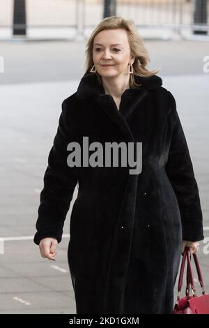 LONDON, UNITED KINGDOM - JANUARY 30, 2022: Secretary of State for Foreign, Commonwealth and Development Affairs, Minister for Women and Equalities Liz Truss arrives at the BBC Broadcasting House in central London to appear on the Sunday Morning programme on January 30, 2022 in London, England. (Photo by WIktor Szymanowicz/NurPhoto) Stock Photo