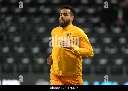 Tom Huddlestone of Hull City warms up ahead of kick-off during the Sky Bet Championship match between Derby County and Hull City at the Pride Park, Derby on Tuesday 8th February 2022. (Photo by Jon Hobley/MI News/NurPhoto) Stock Photo