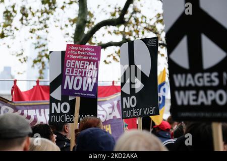 Embankment, London, UK. 5th Nov 2022. People's Assembly General Election Now protest march in London. Credit: Matthew Chattle/Alamy Live News Stock Photo