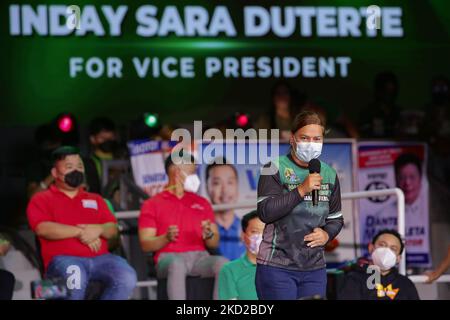 President Rodrigo Duterte’s daughter and Davao City Mayor, Sara Duterte delivers her speech during a campaign rally in Valenzuela City, Metro Manila, Philippines on February 11, 2022. The vice presidential aspirant Duterte currently leads the surveys alongside her running mate Ferdinand “Bongbong” Marcos Jr. (Photo by George Calvelo/NurPhoto) Stock Photo