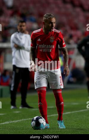 Everton of SL Benfica in action during the Portuguese League football match between SL Benfica and CD Santa Clara at the Luz stadium in Lisbon, Portugal on February 12, 2022. (Photo by Pedro FiÃºza/NurPhoto) Stock Photo