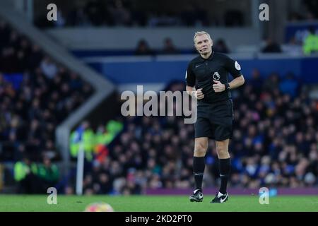 Graham Scott, the match referee, during the Premier League match between Everton and Leeds United at Goodison Park, Liverpool, on Saturday 12th February 2022. (Photo by Pat Scaasi/MI News/NurPhoto) Stock Photo