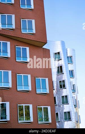 Modern buildings designed by the American star architect Frank O. Gehry at 'Neuer Zollhof' in the Medienhafen district in Düsseldorf/Germany. Stock Photo