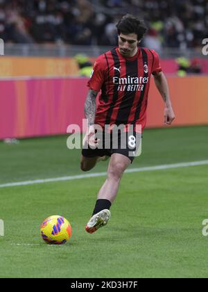 Sandro Tonali during Serie A match between Milan v Udinese in Milan, Italy, on February 25, 2022. (Photo by Loris Roselli/NurPhoto) Stock Photo