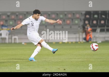 Murad Naji (12) of Al Wakrah scores the winning penalty in Amir Cup quarter final between Al Rayyan and Al Wakrah at the Jassim Bin Hamad Stadium in Doha, Qatar on 5 March 2022. (Photo by Simon Holmes/NurPhoto) Stock Photo