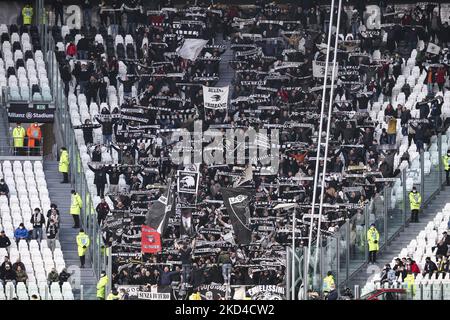Spezia supporters fans cheer during the Serie A football match n.28 JUVENTUS - SPEZIA on March 06, 2022 at the Allianz Stadium in Turin, Piedmont, Italy. (Photo by Matteo Bottanelli/NurPhoto) Stock Photo
