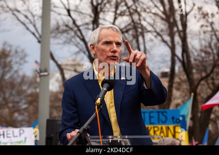 US Senator Rob Portman (R-OH) speaks during a rally at the White House. Thousands of people from across the United States gathered to thank the US and other countries for their help, and to demand a no-fly zone and other assistance for Ukraine. The event was sponsored by United Help Ukraine and the Ukranian Congress Committee of America, both U.S.-based assistance and advocacy organizations. (Photo by Allison Bailey/NurPhoto) Stock Photo