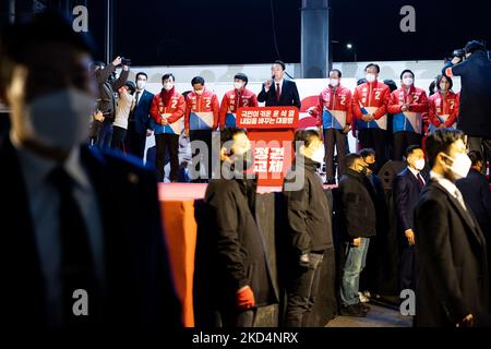 Yoon Suk-yeol of the main opposition People Power Party speech as he acknowledges his supporters outside party headquarter after declaring win in the presidential election on March 10, 2022 in Seoul, South Korea. (Photo by Chris Jung/NurPhoto) Stock Photo