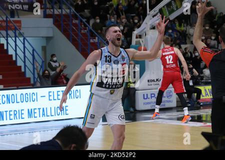 Tres Tinkle (Vanoli Cremona) during the Italian Basketball A Serie Championship Vanoli Basket Cremona vs UNAHOTELS Reggio Emilia on March 13, 2022 at the PalaRadi in Cremona, Italy (Photo by Matteo Casoni/LiveMedia/NurPhoto) Stock Photo