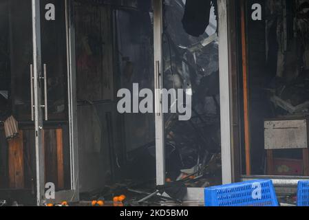 Massive fire broke out at East Mall, with at least 40 kiosks in 40-10, Main Street, Flushing, Queens, New York early Thursday, March 17, 2022, igniting a swarming emergency response as the city warned people who live nearby to close their windows to avoid the billowing smoke. (Photo by John Nacion/NurPhoto) Stock Photo