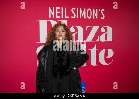 NEW YORK, NEW YORK - MARCH 28: Bernadette Peters attends 'Plaza Suite' Opening Night on March 28, 2022 in New York City. (Photo by John Nacion/NurPhoto) Stock Photo