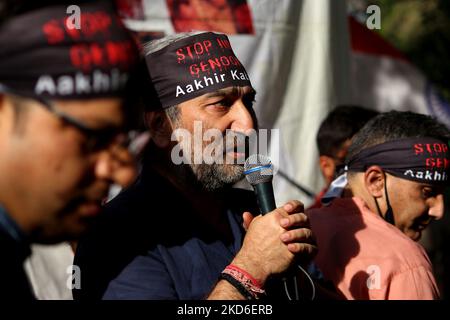 Sushil Pandit, a Kashmiri pandit activist, participates in a protest demanding justice for the exodus of Kashmiri Pandit community who fled a rebellion in Muslim-majority areas in Kashmir valley during 1990's, in New Delhi, India on April 1, 2022. (Photo by Mayank Makhija/NurPhoto) Stock Photo