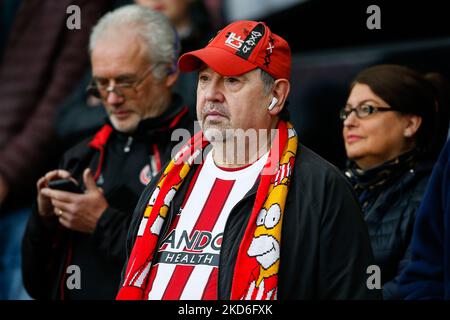 Sheffield, UK. 05th Nov, 2022. A fan of Sheffield United during the Sky Bet Championship match Sheffield United vs Burnley at Bramall Lane, Sheffield, United Kingdom, 5th November 2022 (Photo by Ben Early/News Images) in Sheffield, United Kingdom on 11/5/2022. (Photo by Ben Early/News Images/Sipa USA) Credit: Sipa USA/Alamy Live News Stock Photo