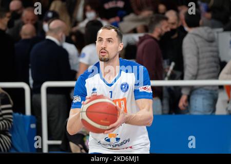 John Petrucelli - Germani Basket Brescia during the Italian Basketball A Serie Championship Germani Brescia vs Dolomiti Energia Trentino on April 03, 2022 at the Palaleonessa A2A in Brescia, Italy (Photo by Roberto Tommasini/LiveMedia/NurPhoto) Stock Photo