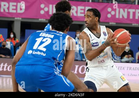 Desonta Bradford - Aquila Basket Dolomiti Trentino Energia during the Italian Basketball A Serie Championship Germani Brescia vs Dolomiti Energia Trentino on April 03, 2022 at the Palaleonessa A2A in Brescia, Italy (Photo by Roberto Tommasini/LiveMedia/NurPhoto) Stock Photo