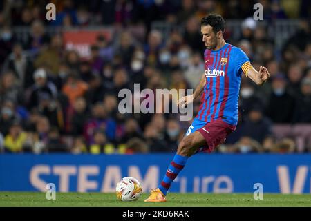 Sergio Busquets of Barcelona does passed during the La Liga Santander match between FC Barcelona and Sevilla FC at Camp Nou on April 3, 2022 in Barcelona, Spain. (Photo by Jose Breton/Pics Action/NurPhoto) Stock Photo