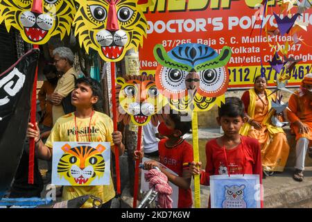 Citizens and various cultural association celebrated and welcome Bengali new year 1429 with a colorful rally or ' Mangal Sova Yatra ' , on first day of Bengali new year , in Kolkata , India , on 15 April 2022 . (Photo by Debarchan Chatterjee/NurPhoto) Stock Photo