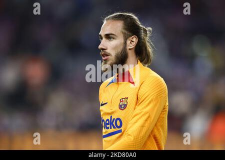 22 Oscar Mingueza of FC Barcelona during the La Liga match between FC Barcelona and Cadiz CF at Camp Nou Stadium on April 18, 2022 in Barcelona, Spain. (Photo by Xavier Bonilla/NurPhoto) Stock Photo