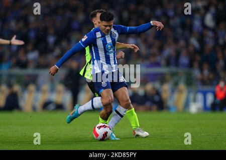 Porto’s Brazilian forward Evanilson (R) vies with Sporting's Uruguayan midfielder Manuel Ugarte (L) during the Portuguese Cup Semifinal match between FC Porto and Sporting CP at Dragao Stadium on April 21, 2022 in Porto, Portugal. (Photo by Paulo Oliveira / NurPhoto) Stock Photo