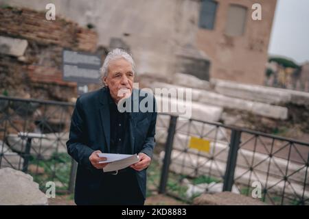 Director Abel Ferrara attends the reading of Gabriele Tinti's poems at Foro Romano on April 19, 2022 in Rome, Italy. (Photo by Luca Carlino/NurPhoto) Stock Photo