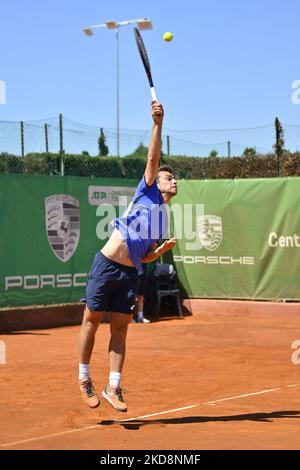 Ergi Kirkin (TUR) during the quarter-finals at the ATP Challenger Roma Open 2022, tennis tournament on April 29, 2022 at Garden Tennis Club in Rome, Italy (Photo by Domenico Cippitelli/LiveMedia/NurPhoto) Stock Photo