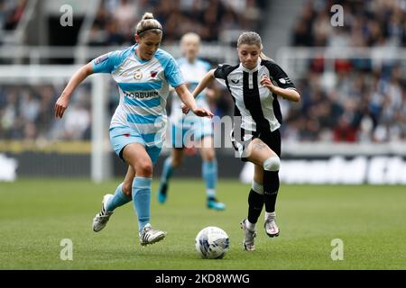 Kacie Elson of Newcastle United in action during the FA Women's National League Division One between Newcastle United and Alnwick Town at St. James's Park, Newcastle on Monday 2nd May 2022. (Photo by Will Matthews/MI News/NurPhoto) Stock Photo