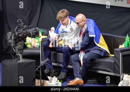 Ivan SHMURATKO (UKR), at Kiss & Cry, during Men Free Skating, at the