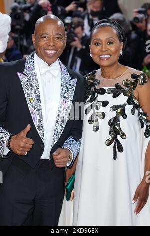 NEW YORK, NEW YORK - MAY 02: Tracey Collins and New York City Mayor Eric Adams attend The 2022 Met Gala Celebrating 'In America: An Anthology of Fashion' at The Metropolitan Museum of Art on May 02, 2022 in New York City. (Photo by John Nacion/NurPhoto) Stock Photo