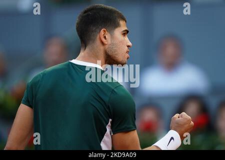 Carlos Alcaraz of Spain player in his third round match against Cameron Norrie of Great Britain during day eight of Mutua Madrid Open at La Caja Magica on May 05, 2022 in Madrid, Spain. (Photo by Oscar Gonzalez/NurPhoto) Stock Photo