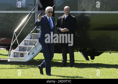 US President Joe Biden arrives to White House from New Castle, Delaware, today on May 09, 2022 at South Lawn/White House in Washington DC, USA. (Photo by Lenin Nolly/NurPhoto) Stock Photo