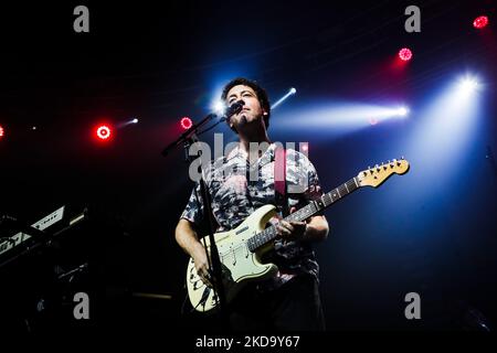 The Wombats performs in concert at Fabrique in Milan, Italy, on May 13 2022. The Wombats are an English indie rock band formed in Liverpool in 2003. Since its inception, the band's line-up has consisted of Matthew Murphy (lead vocals, guitar, keyboards), Tord Øverland Knudsen (bass, backing vocals, keyboards), and Dan Haggis (drums, backing vocals, keyboards). The band is signed to 14th Floor Records and Bright Antenna. They have sold over 1 million albums worldwide. (Photo by Mairo Cinquetti/NurPhoto) Stock Photo