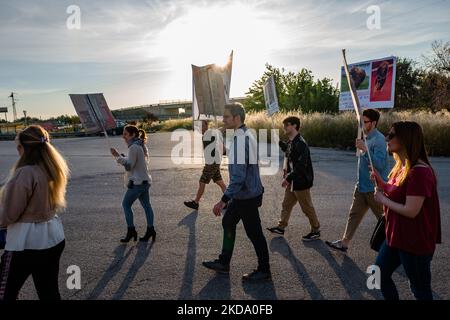 Volunteers during the protest against the exploitation of animals in the Orfei circus of Molfetta on May 14, 2022. Sit-in protest against the exploitation of animals in entertainment shows, near the settlement area of ??the Orfei circus, currently present in the city of Molfetta. The garrison involved a group of citizens of Molfetta, led by the volunteers of the animal rights association 'Lo Stregatto - Molfetta'(Photo by Davide Pischettola/NurPhoto) Stock Photo