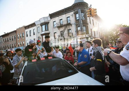 Over a thousand demonstrators took to the streets of Bay Ridge, Brooklyn on May 15, 2022 to recognize Nakba Day and honor the life of Palestinian-American journalist Shireen Abu Akleh. (Photo by Karla Ann Cote/NurPhoto) Stock Photo