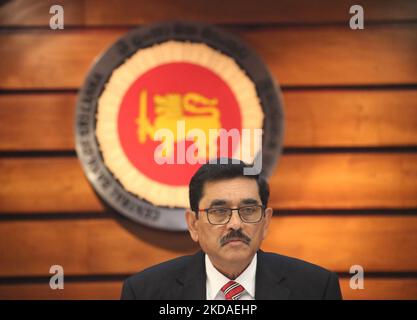 Governor of Sri Lankan Central Bank Nandalal Weerasinghe during a media briefing at the Central Bank in Colombo, Sri Lanka May 19, 2022. Stock Photo