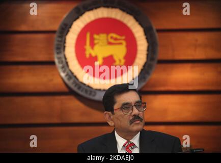 Governor of Sri Lankan Central Bank Nandalal Weerasinghe during a media briefing at the Central Bank in Colombo, Sri Lanka May 19, 2022. Stock Photo