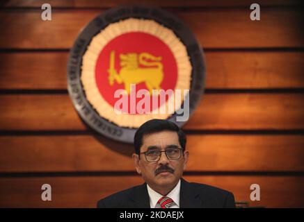 Governor of Sri Lankan Central Bank Nandalal Weerasinghe during a media briefing at the Central Bank in Colombo, Sri Lanka May 19, 2022. Stock Photo